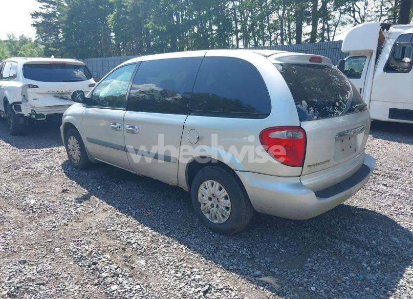 Photo 3 of 2007 Chrysler Town & COUNTRY (VIN 1A4GJ45R07B152105)