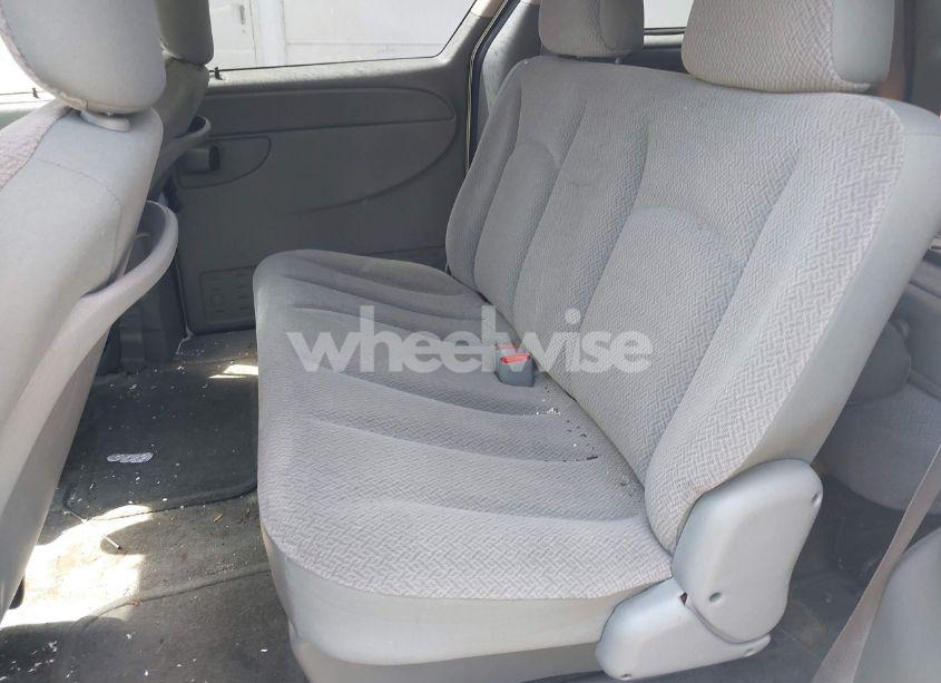 Photo 8 of 2007 Chrysler Town & COUNTRY (VIN 1A4GJ45R07B152105)