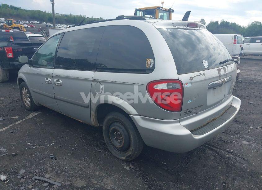 Photo 3 of 2007 Chrysler Town & COUNTRY (VIN 1A4GJ45R07B162889)