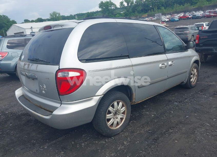 Photo 4 of 2007 Chrysler Town & COUNTRY (VIN 1A4GJ45R07B162889)