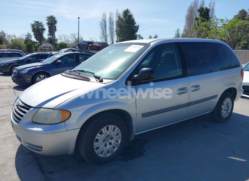 Photo 6 of 2007 Chrysler Town & COUNTRY (VIN 1A4GJ45R07B242144)