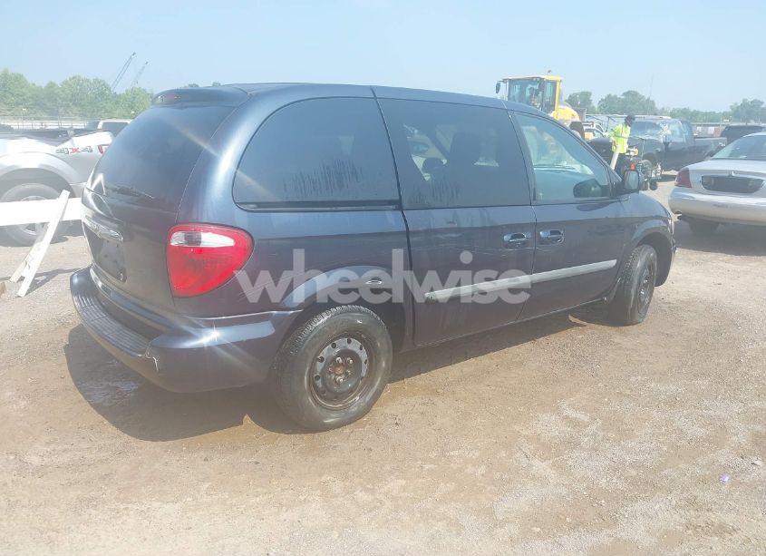 Photo 4 of 2007 Chrysler Town & COUNTRY (VIN 1A4GJ45R17B101079)