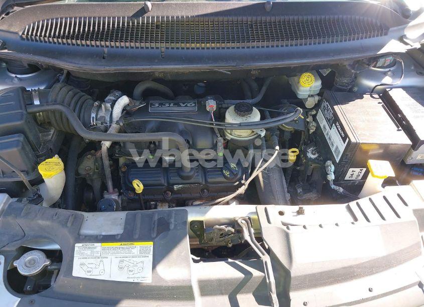 Photo 10 of 2007 Chrysler Town & COUNTRY (VIN 1A4GJ45R27B104573)