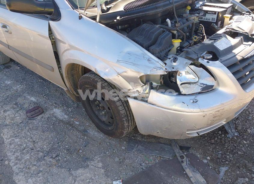 Photo 6 of 2007 Chrysler Town & COUNTRY (VIN 1A4GJ45R27B104573)