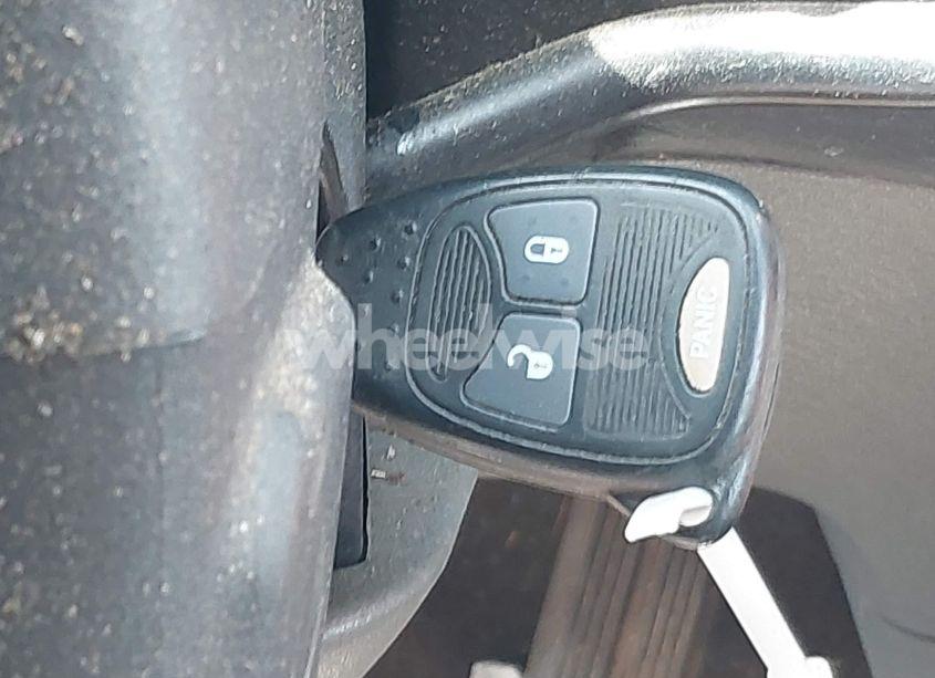 Photo 11 of 2007 Chrysler Town & COUNTRY (VIN 1A4GJ45R57B120394)