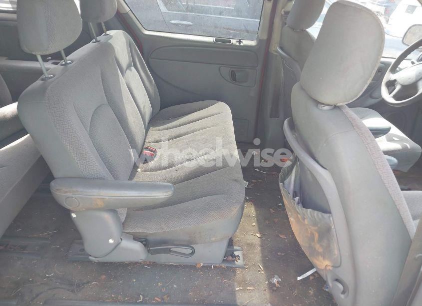 Photo 8 of 2007 Chrysler Town & COUNTRY (VIN 1A4GJ45R57B120394)