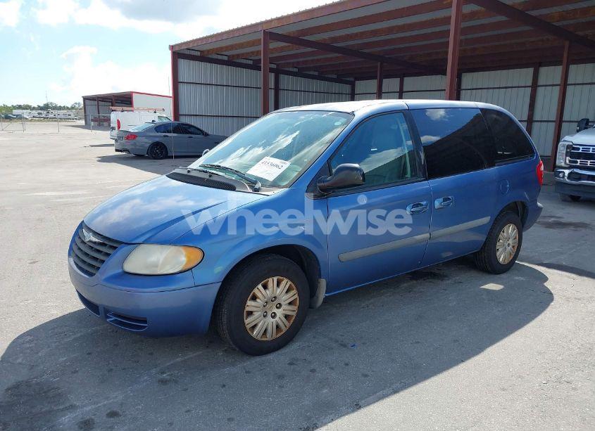 Photo 2 of 2007 Chrysler Town & COUNTRY (VIN 1A4GJ45R77B208931)