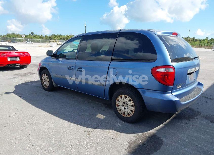 Photo 3 of 2007 Chrysler Town & COUNTRY (VIN 1A4GJ45R77B208931)