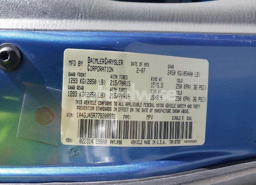 Photo 9 of 2007 Chrysler Town & COUNTRY (VIN 1A4GJ45R77B208931)