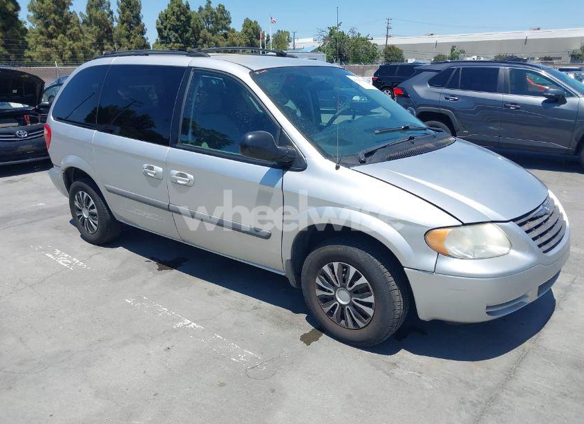 2007 Chrysler Town & COUNTRY (VIN 1A4GJ45R77B242187) main photo