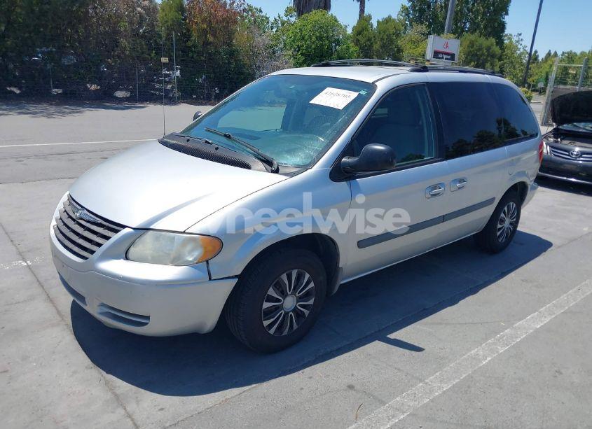 Photo 2 of 2007 Chrysler Town & COUNTRY (VIN 1A4GJ45R77B242187)