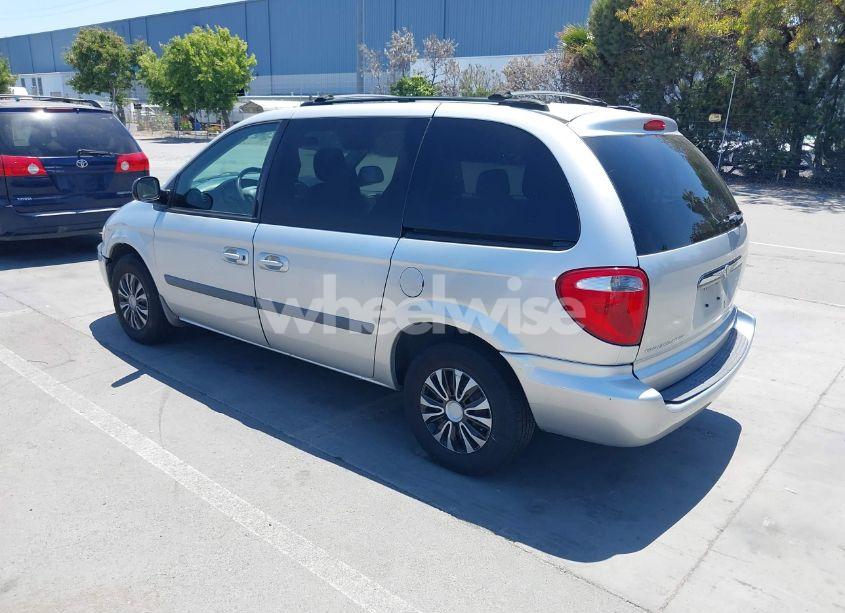 Photo 3 of 2007 Chrysler Town & COUNTRY (VIN 1A4GJ45R77B242187)