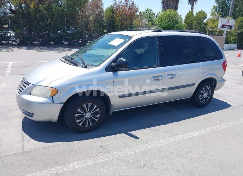 Photo 6 of 2007 Chrysler Town & COUNTRY (VIN 1A4GJ45R77B242187)