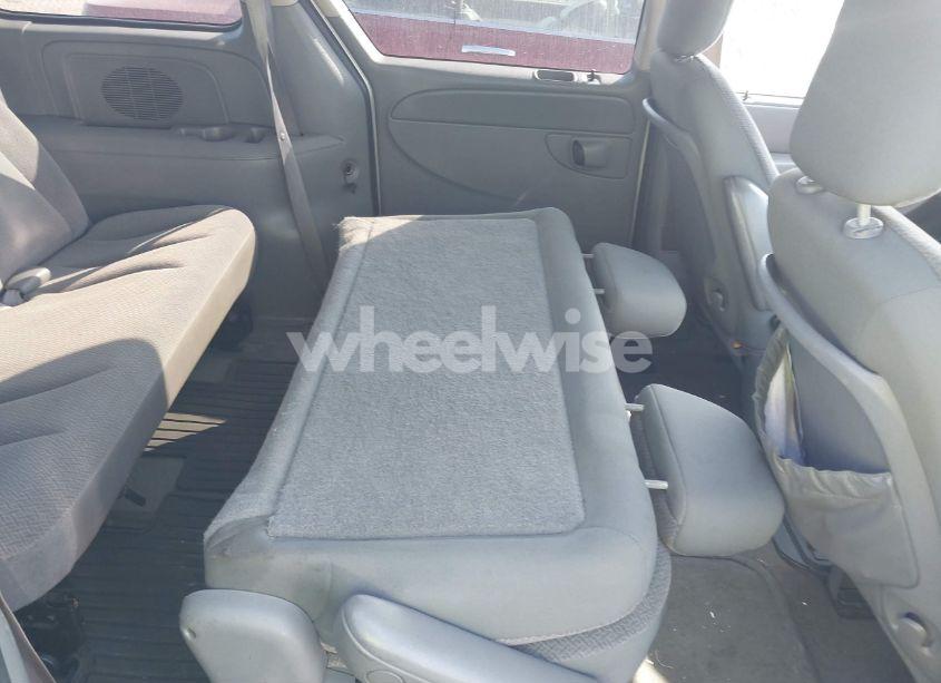 Photo 8 of 2007 Chrysler Town & COUNTRY (VIN 1A4GJ45R87B120325)