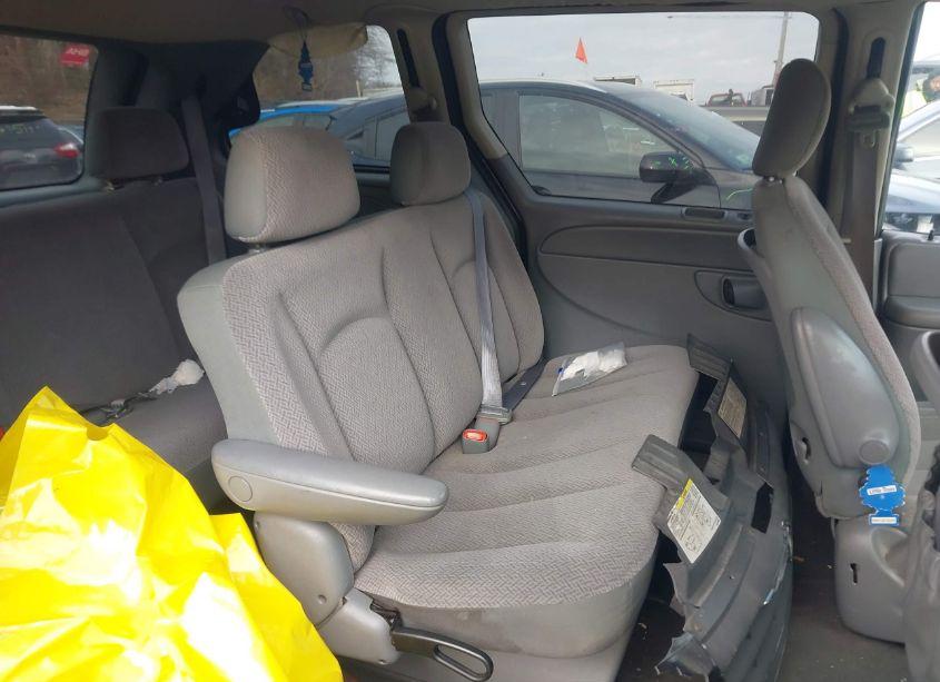 Photo 8 of 2007 Chrysler Town & COUNTRY (VIN 1A4GJ45R87B148741)