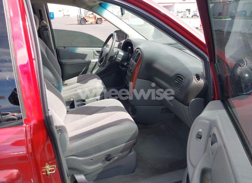 Photo 5 of 2007 Chrysler Town & COUNTRY (VIN 1A4GJ45R97B101136)