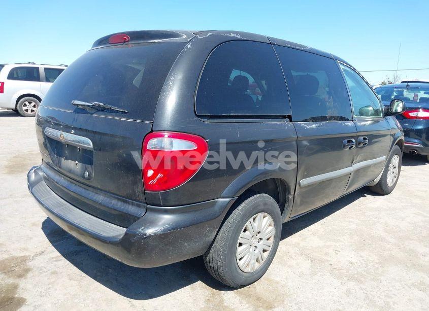 Photo 4 of 2007 Chrysler Town & COUNTRY (VIN 1A4GJ45R97B242160)