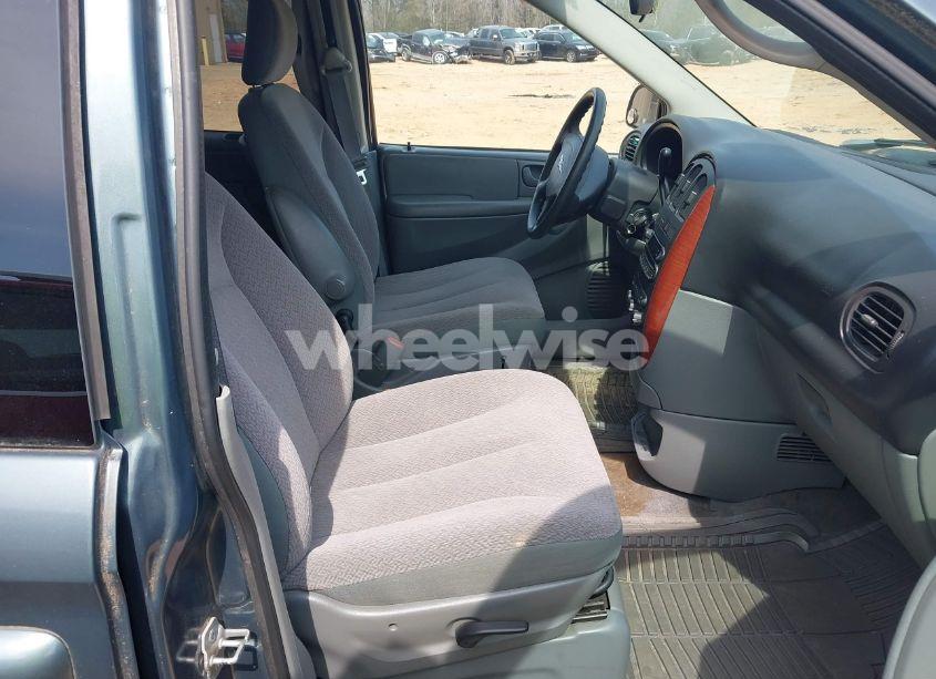 Photo 5 of 2007 Chrysler Town & COUNTRY LX (VIN 1A4GP44R07B189994)