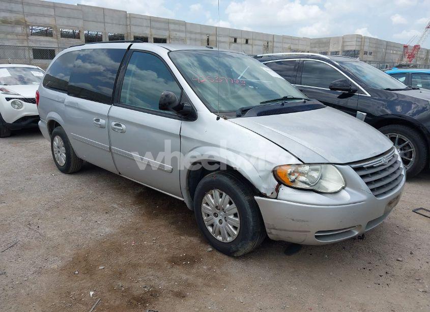 2006 Chrysler Town & COUNTRY LX (VIN 1A4GP44R56B751919) main photo
