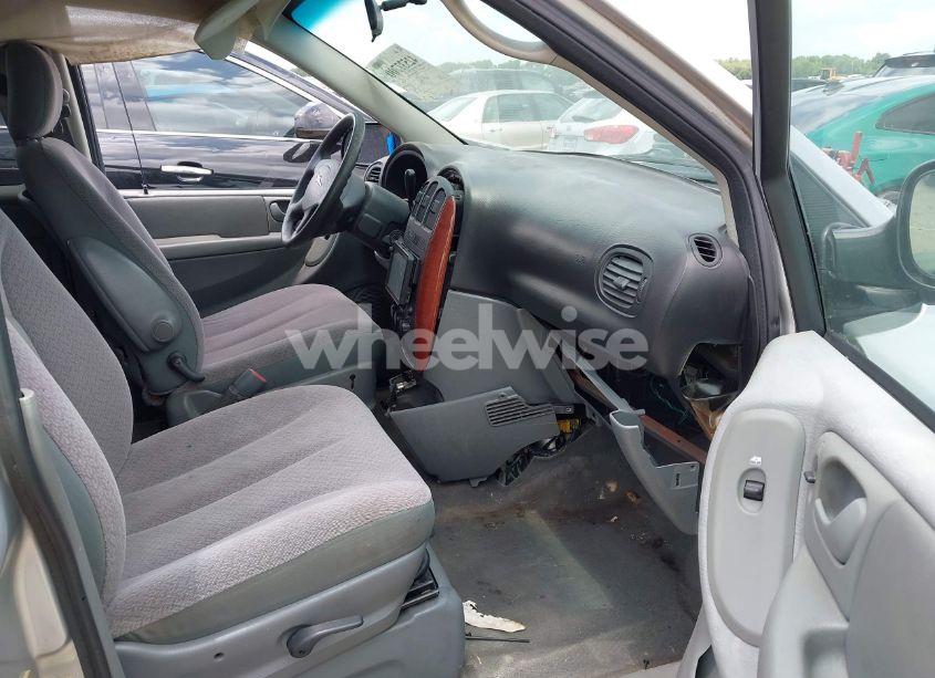 Photo 5 of 2006 Chrysler Town & COUNTRY LX (VIN 1A4GP44R56B751919)