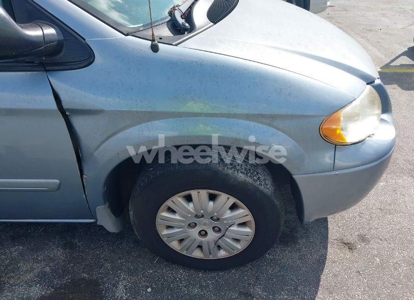 Photo 13 of 2006 Chrysler Town & COUNTRY LX (VIN 1A4GP44R76B608714)