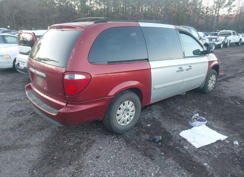 Photo 4 of 2006 Chrysler Town & COUNTRY LX (VIN 1A4GP44RX6B608741)