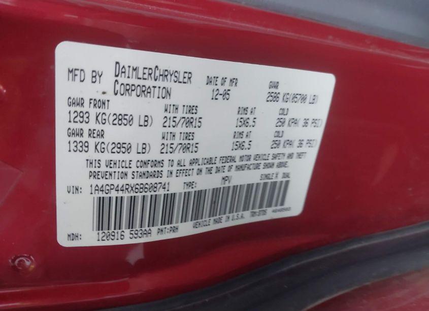 Photo 9 of 2006 Chrysler Town & COUNTRY LX (VIN 1A4GP44RX6B608741)