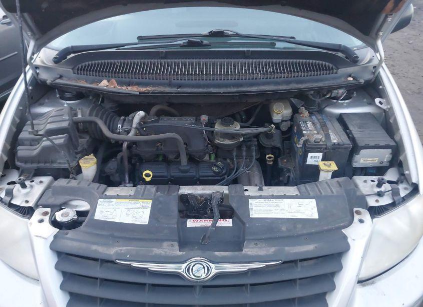 Photo 10 of 2006 Chrysler Town & COUNTRY (VIN 1A4GP45R06B739305)