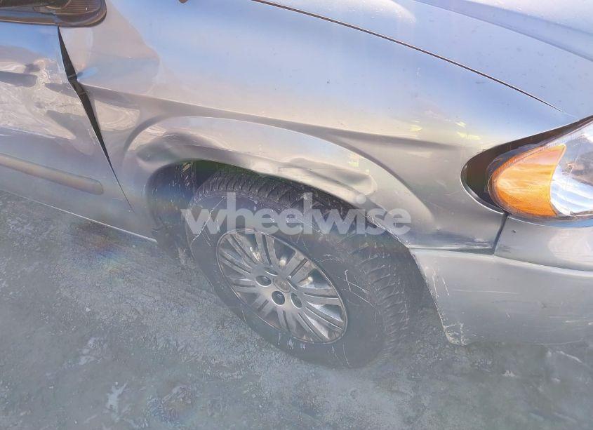 Photo 17 of 2006 Chrysler Town & COUNTRY (VIN 1A4GP45R16B506159)