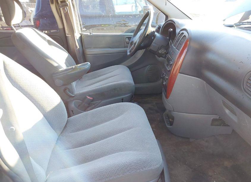 Photo 5 of 2006 Chrysler Town & COUNTRY (VIN 1A4GP45R26B655342)