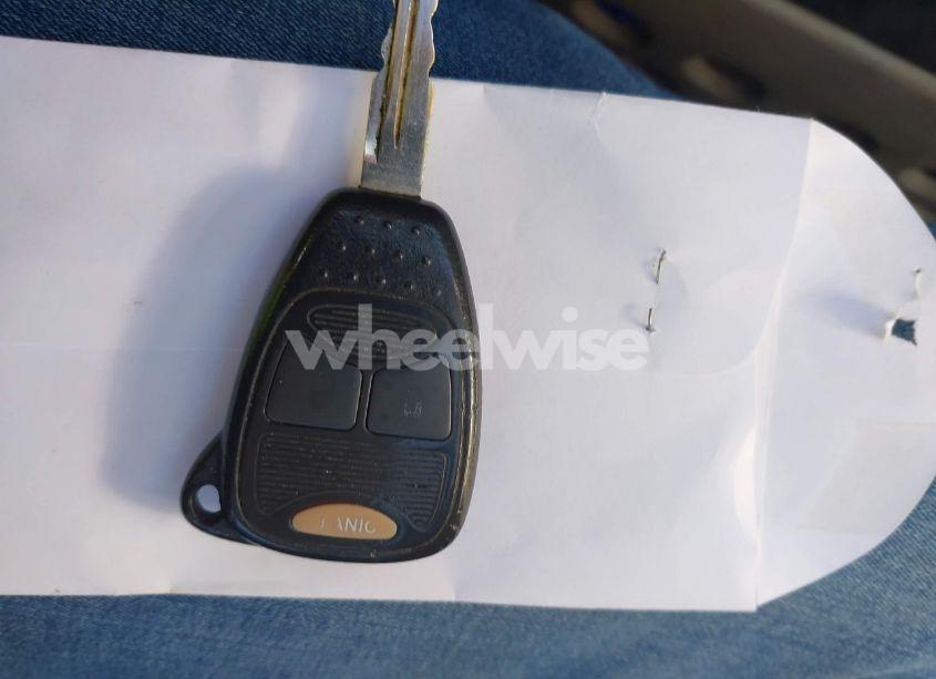 Photo 11 of 2006 Chrysler Town & COUNTRY (VIN 1A4GP45R26B681116)