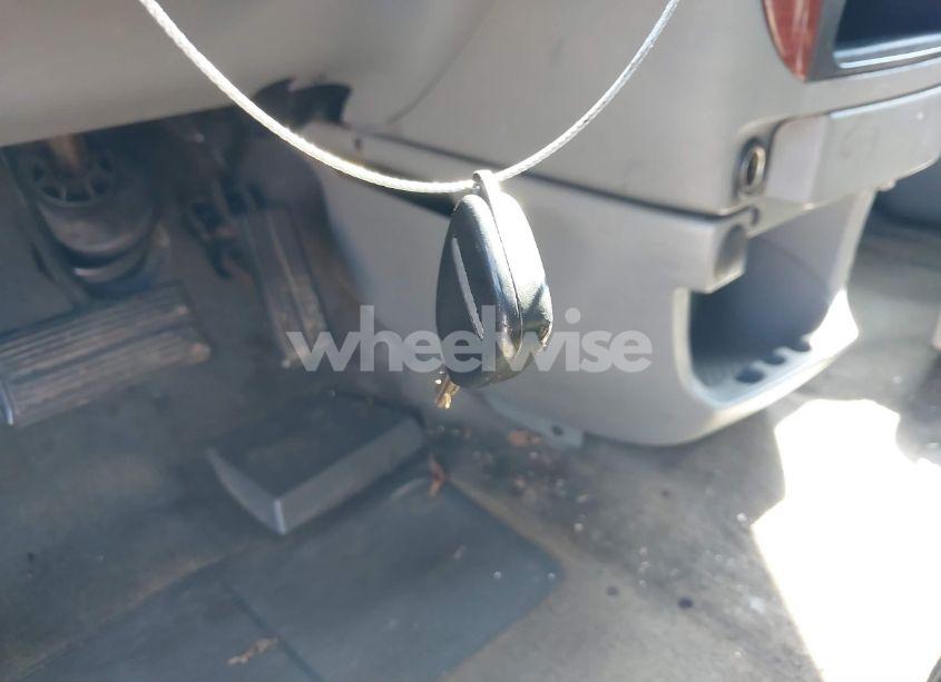 Photo 11 of 2006 Chrysler Town & COUNTRY (VIN 1A4GP45R36B533363)