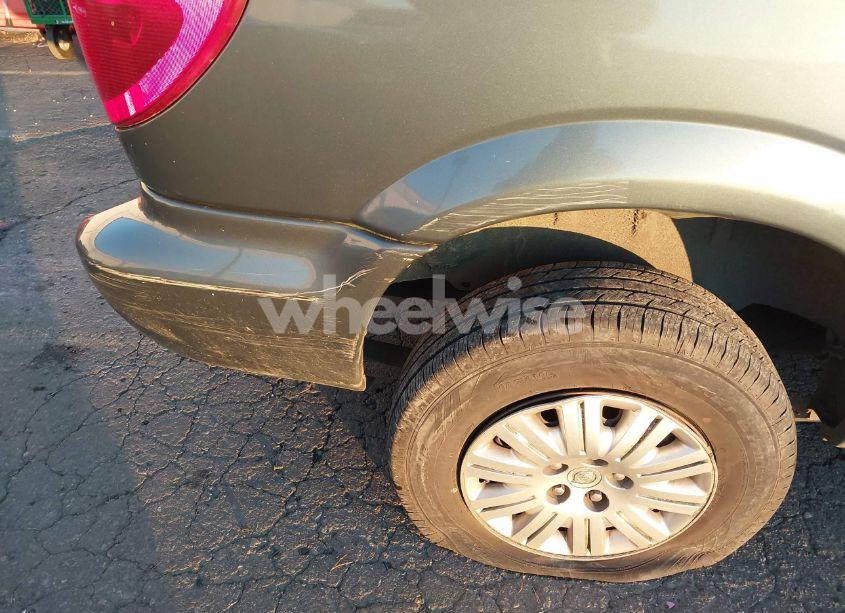 Photo 19 of 2006 Chrysler Town & COUNTRY (VIN 1A4GP45R36B597113)