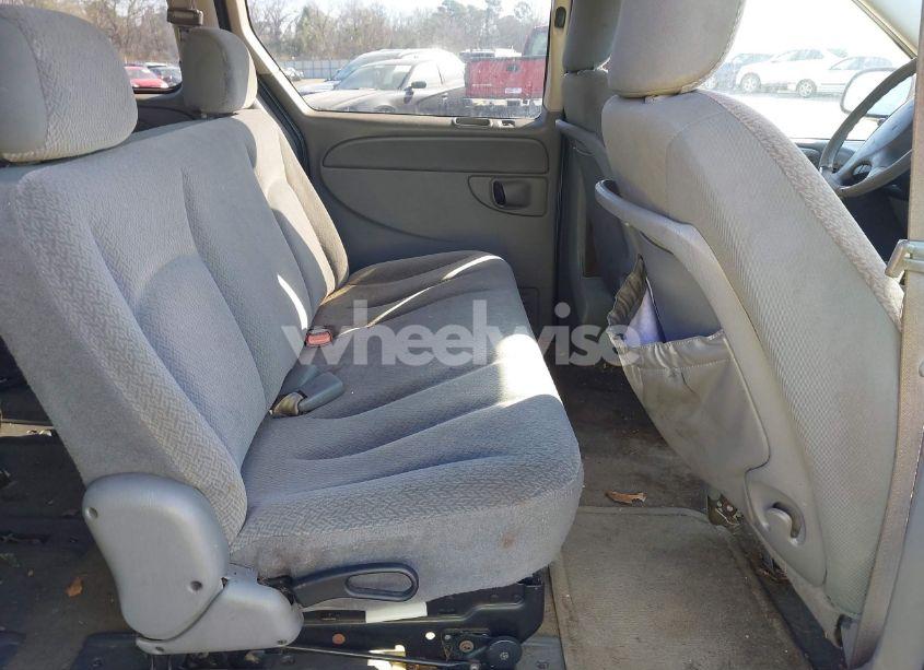 Photo 8 of 2006 Chrysler Town & COUNTRY (VIN 1A4GP45R36B603010)