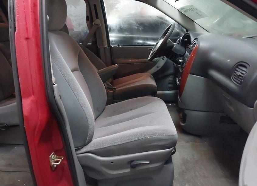 Photo 5 of 2006 Chrysler Town & COUNTRY (VIN 1A4GP45R66B658096)