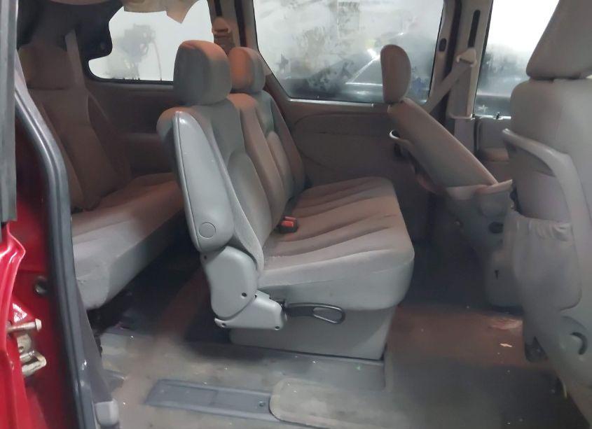 Photo 8 of 2006 Chrysler Town & COUNTRY (VIN 1A4GP45R66B658096)