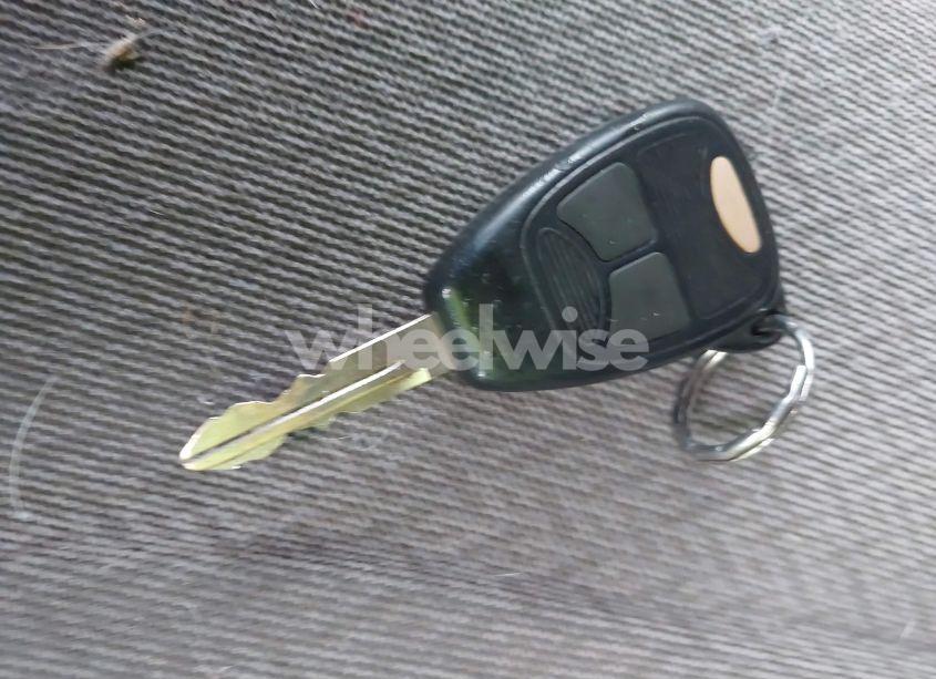 Photo 11 of 2006 Chrysler Town & COUNTRY (VIN 1A4GP45R66B674279)