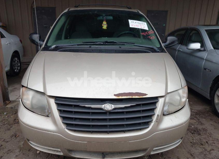 Photo 6 of 2006 Chrysler Town & COUNTRY (VIN 1A4GP45R66B674279)