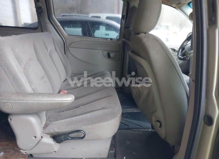 Photo 8 of 2006 Chrysler Town & COUNTRY (VIN 1A4GP45R66B674279)