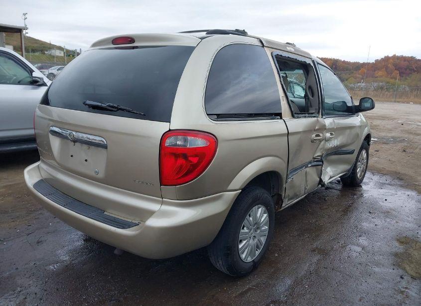 Photo 4 of 2006 Chrysler Town & COUNTRY (VIN 1A4GP45R76B702879)