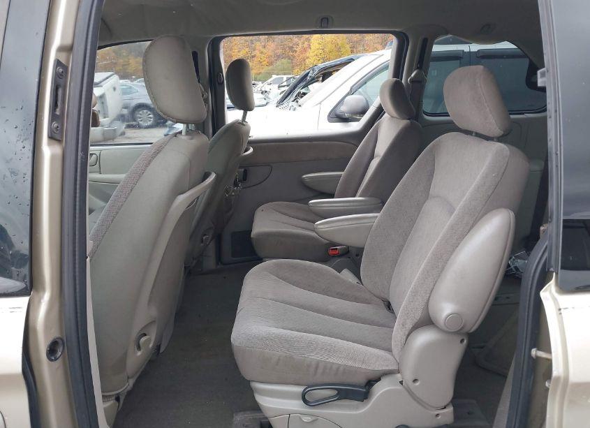 Photo 8 of 2006 Chrysler Town & COUNTRY (VIN 1A4GP45R76B702879)