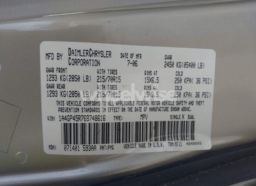 Photo 9 of 2006 Chrysler Town & COUNTRY (VIN 1A4GP45R76B748616)