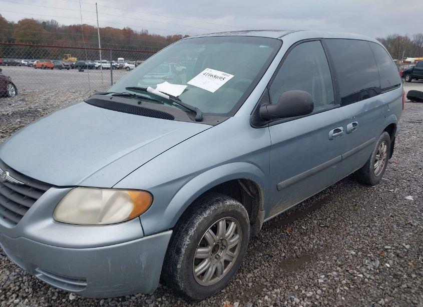 Photo 2 of 2006 Chrysler Town & COUNTRY (VIN 1A4GP45R86B671335)
