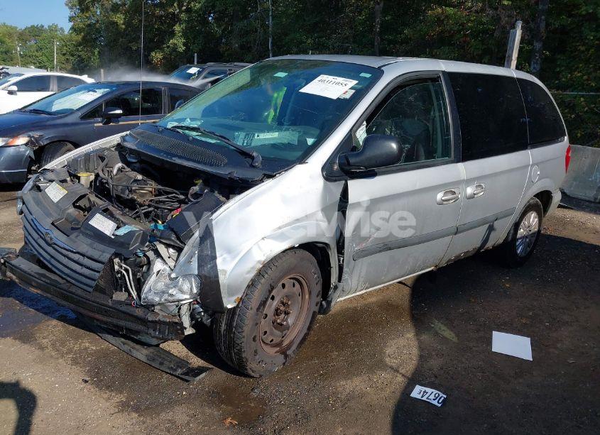 Photo 2 of 2006 Chrysler Town & COUNTRY (VIN 1A4GP45R96B549261)