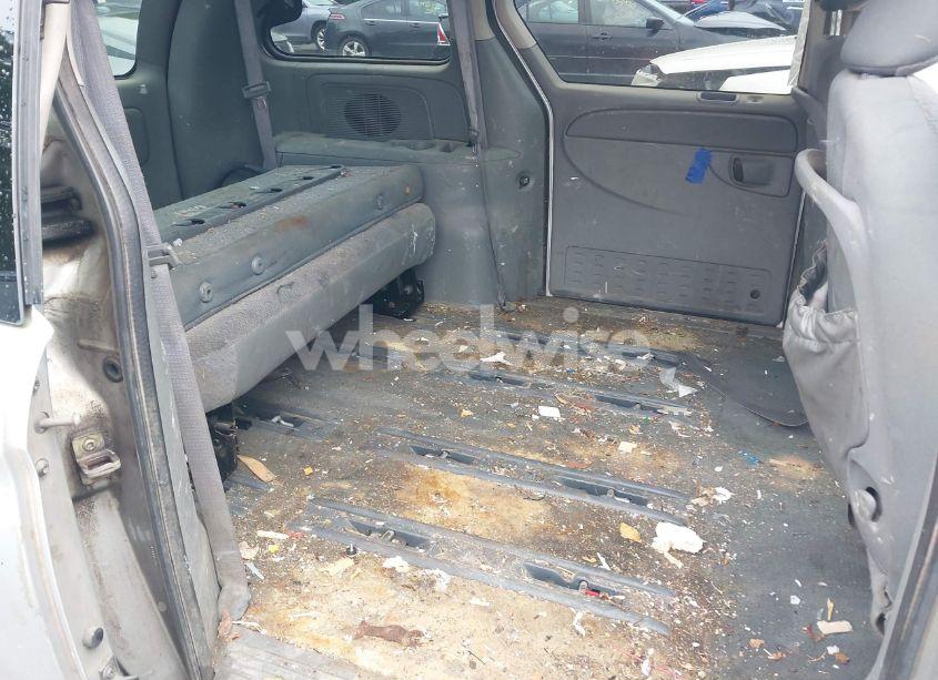 Photo 8 of 2006 Chrysler Town & COUNTRY (VIN 1A4GP45R96B549261)