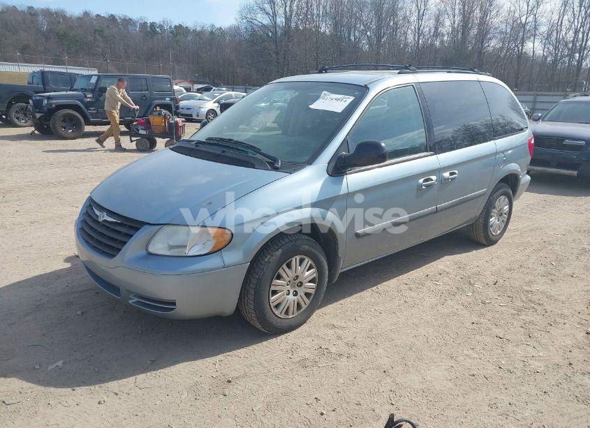 Photo 2 of 2006 Chrysler Town & COUNTRY (VIN 1A4GP45RX6B504765)