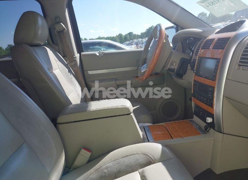 Photo 5 of 2008 Chrysler Aspen LIMITED (VIN 1A8HW58218F103286)