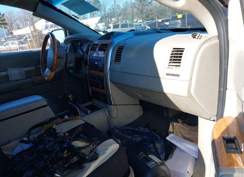 Photo 5 of 2008 Chrysler Aspen LIMITED (VIN 1A8HW58218F113543)