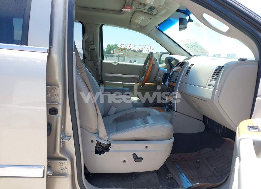 Photo 5 of 2008 Chrysler Aspen LIMITED (VIN 1A8HW58258F136498)