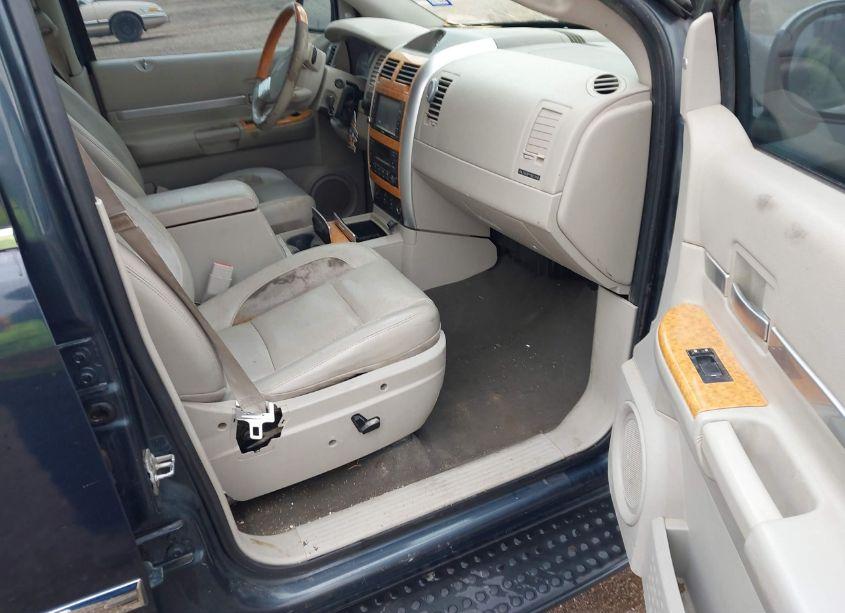 Photo 5 of 2008 Chrysler Aspen LIMITED (VIN 1A8HW58268F108189)